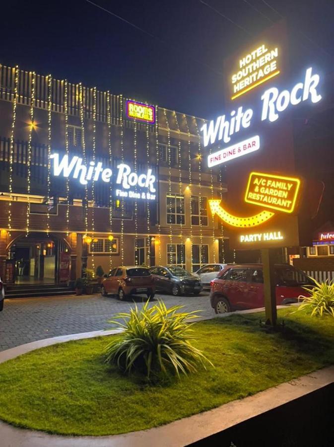 Hotel Southern Heritage Udupi Esterno foto
